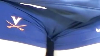 署名モデルのいじめはコックを官能的なBJ ティーン ポルノ ビデオ