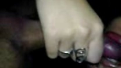 小Titted Lulu 妊娠 中 の ポルノ ビデオ Masturbates