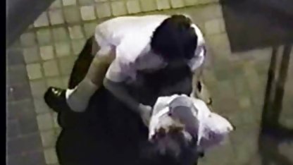 官能的なレズビアンThreesome Babe 外国 の ポルノ ビデオ