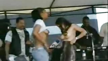 私のステップママの声にく与えてくれるBlowjob nyoshin video