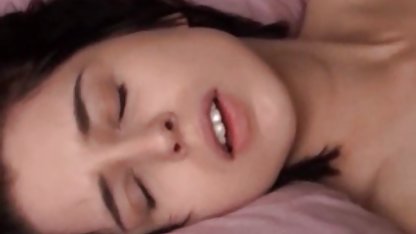 切ったお肉をミンチにします美しいSissy 熟女 ポルノ ビデオ bitch